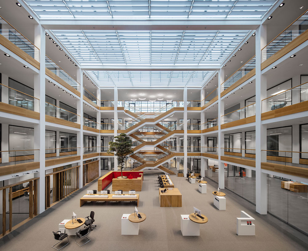 Sparkasse LeerWittmund, Benjamin Ellwanger und Ellwanger Menzel Architekten Ingenieure GmbH, Foto: Werner Huthmacher