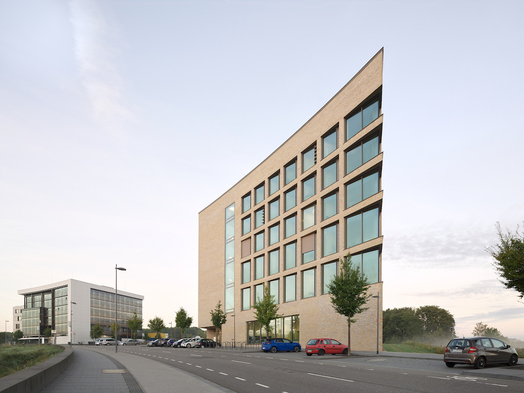 C.A.R.L. Central Auditorium for Research and Learning | Aachen | by KSG Architekten