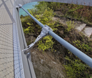 Klare Details zeichnen den Skywalk als sorgfältig durchdachtes Bauwerk aus.