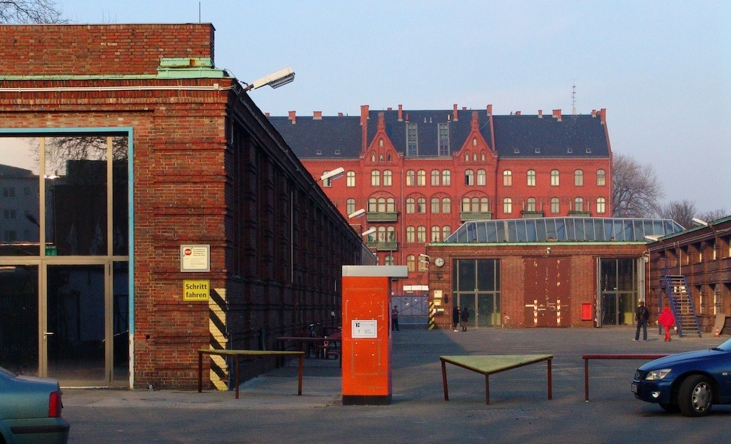 1737_KF_holl_Uferhallen