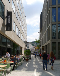 Blick nach Ost, über die B14 Richtung Bohnviertel und Halbhöhe (Bild: Ursula Baus)