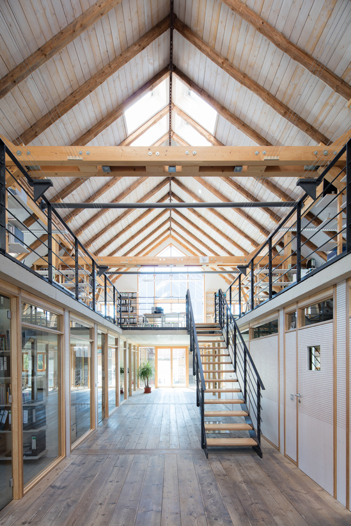1808_AT_Hausladen_aktivpassiv