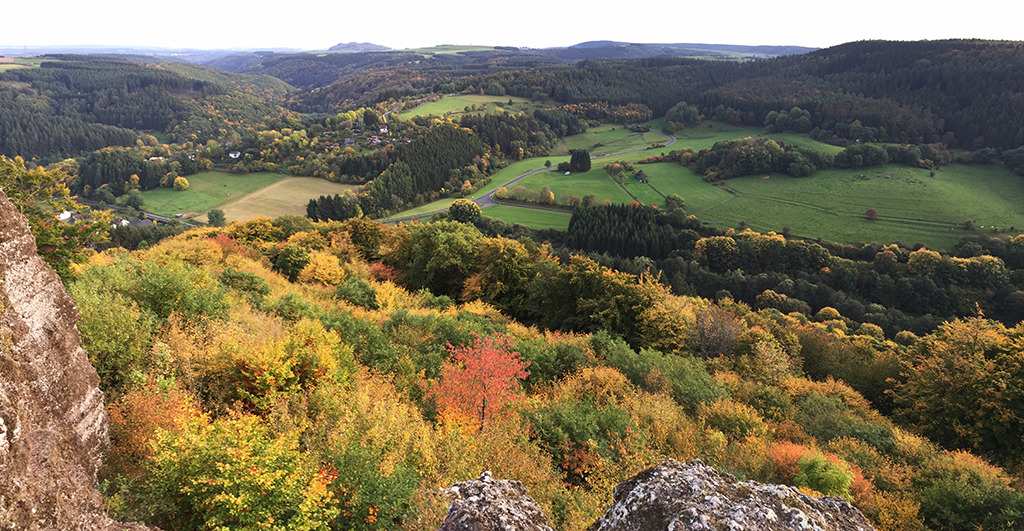 Rund 100 Kilometer von Frankfurt am Main entfernt: in der Eifel (Bild: Wilfried Dechau)