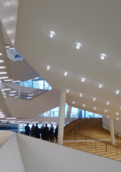 Foyer der Elbphilharmonie in Hamburg | Herzog & de Meuron, 2017 (Bild: Ursula Baus)