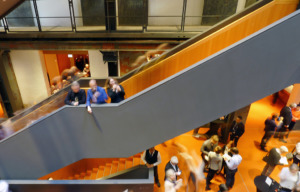 Foyer der Barenboim-Said-Akademie und des Pierre Boulez-Saales in Berlin | Frank O. Gehry 2014 (Bild: Ursula Baus)