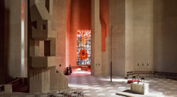 2004_DAM_Boehm100_Neviges_innen_mit_Schwestern_von_der_Ropp