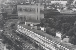 Huthmacherhaus in Berlin (Bild: Archiv Paul Schweber, 1990er Jahre, moderne-regional.de)