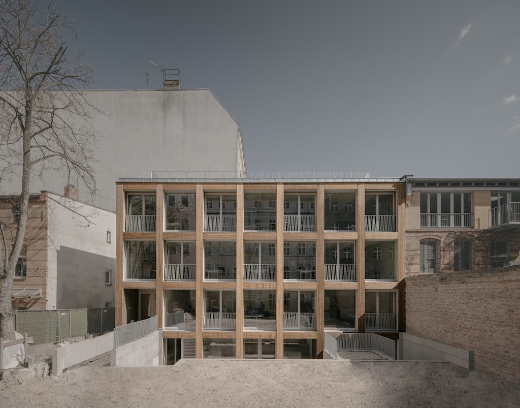 2048_AT_menges_remiseaussentag2