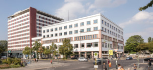 Hier ahnt man noch nichts vom neuen "Innenleben" des Deutschlandhauses. (Bild: Roland Halbe)