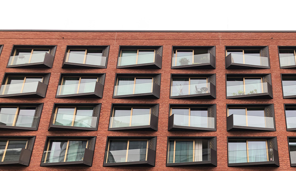 Neuer Wohnungsbau in Hamburgs Innenstadt (Bild: Ursula Baus)