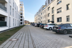 2207_Autos_UB