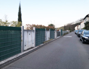 Wohnstraße in Deutschland (Bild: Ursula Baus)