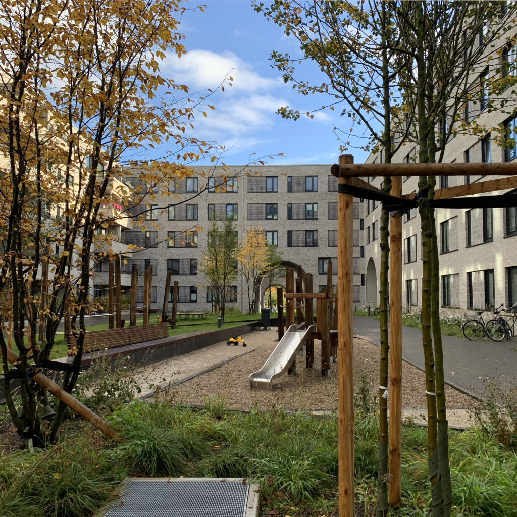2340_SL_BAHH_InnenhofPergolen
