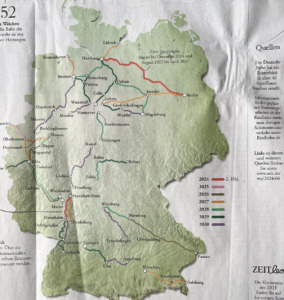 Am 1. Februar 2024 widmete die ZEIT der Bahnsanierung eine ganze Seite. Der Sanierungsbedarf ist enorm, die Strecke Mannheim-Frankfurt wird als "großer Testlauf" angekündigt. Daraus wird erstmal nichts. (Copyright: ZEIT)