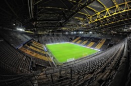 2424_AT_ Дед_Westfalenstadion