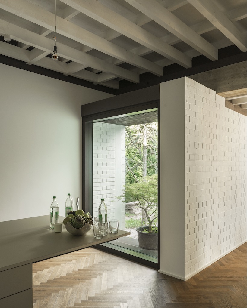 2505_AT_Schels_eder_bungalow_haustuerinnen