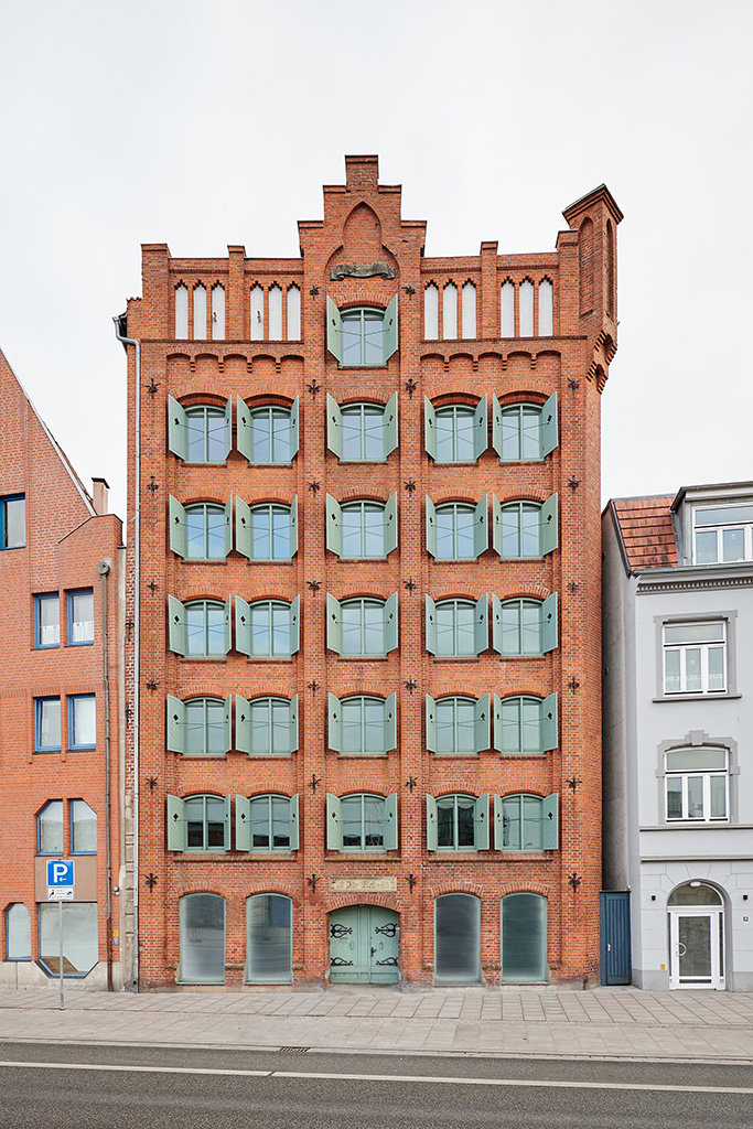 BU: DIE EICHE: Der historische Kornspeicher von 1873 wird zum Kolumbarium © Jörg Schwarze