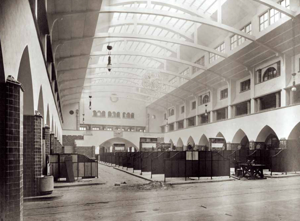 Die Stuttgarter Marthalle (Bild: aus dem besprochenen Band)