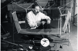 Calder with Cirque Calder (1926–31), 1929. Photograph by Sacha Stone.