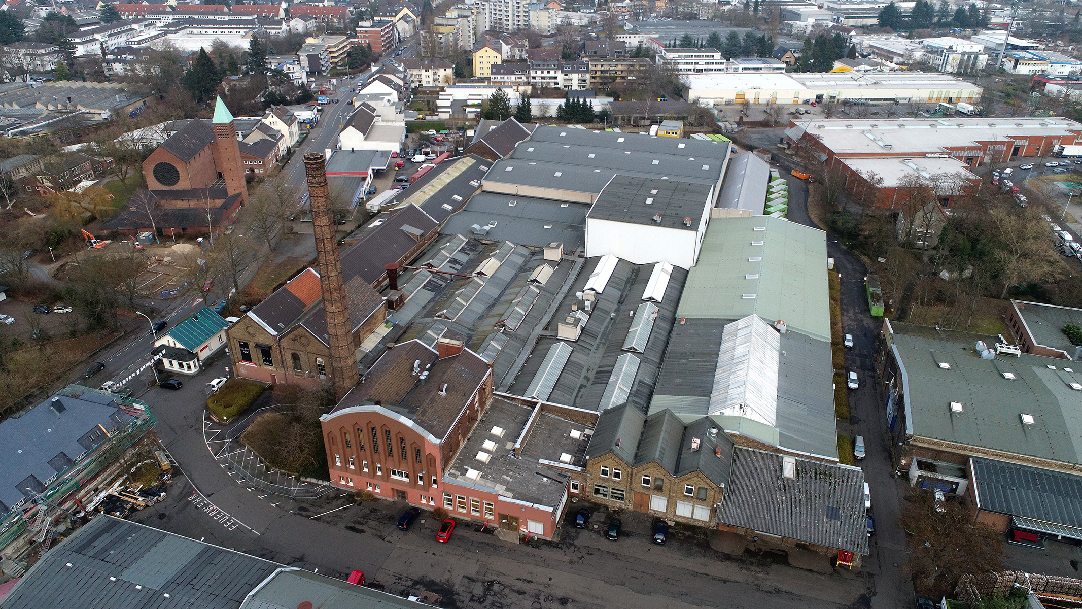 Das Gelände "Jutespinnerei" in Bonn-Beuel, Luftbild von 2017 (Bild: Wiki commons, Wolkenkratzer)