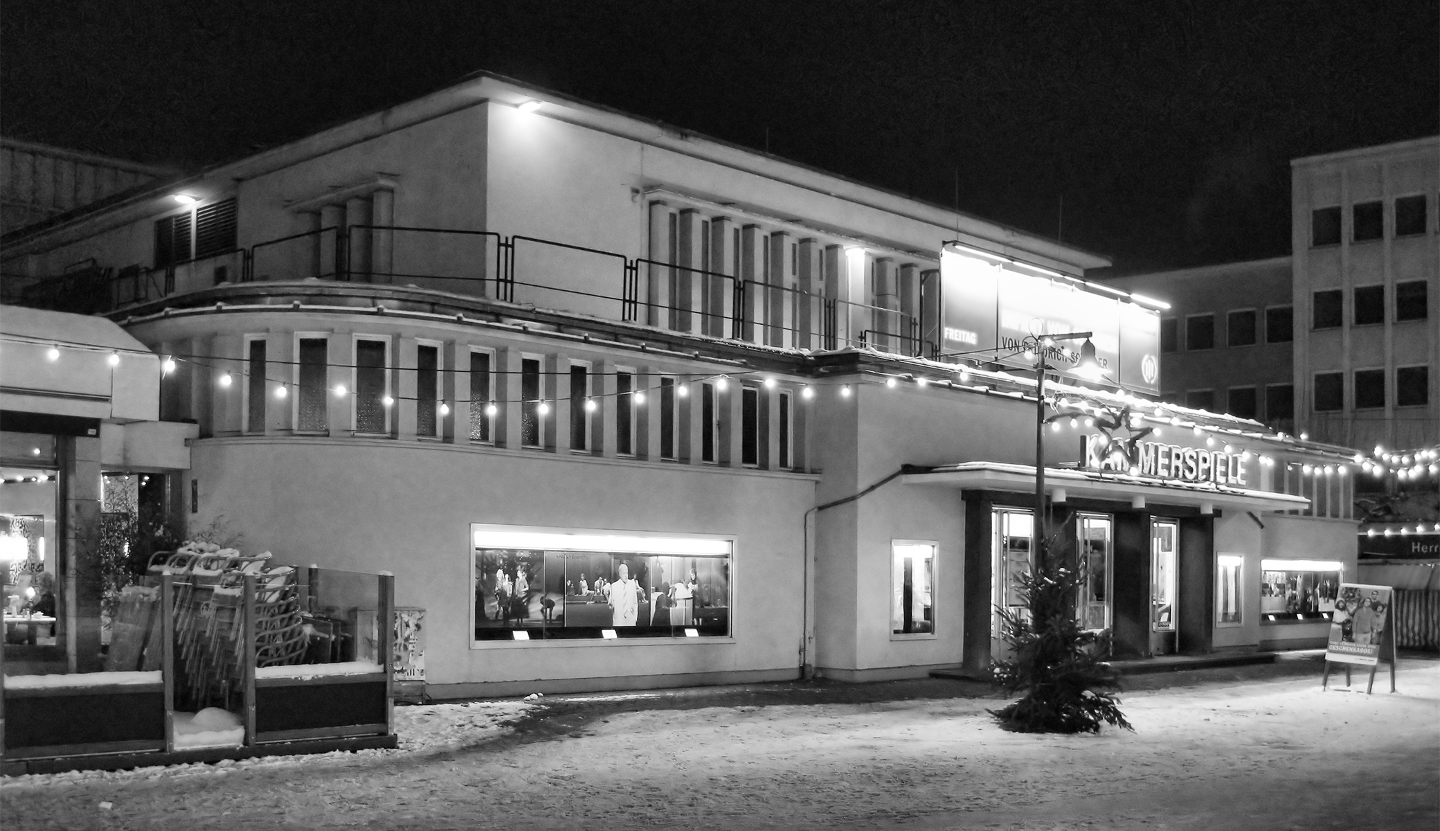 Das Schauspielhaus in Bonn-Bad Godesberg wurde in den 1950er Jahren von Ernst Huhn als "Stadttheater" gebaut und bis 2018 als "Kammerspiele" bezeichnet. (Bild: Wikicommons, Sir James)