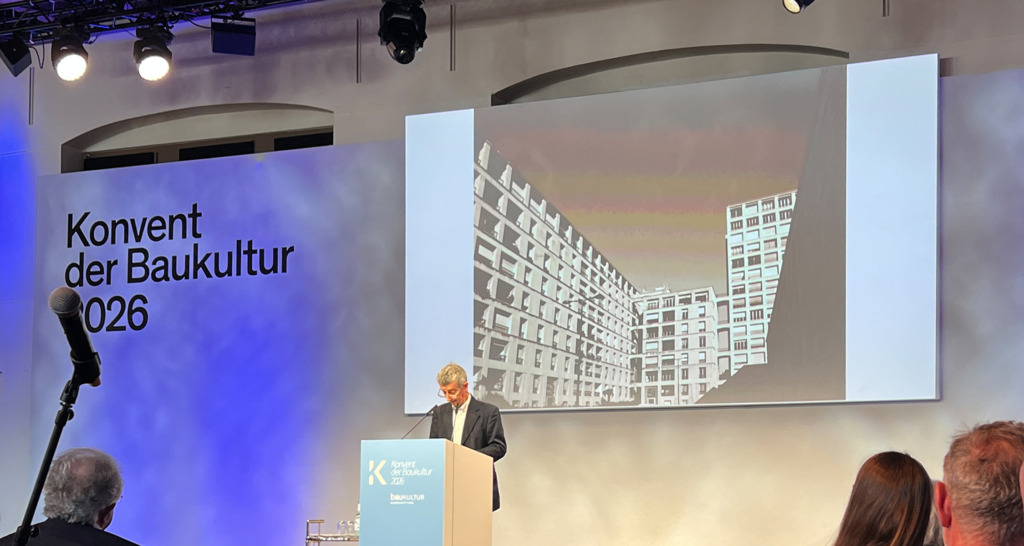 Vittorio Magnago Lampugnani referierte zum Thema "Nur nachhaltige Architektur ist schön. Nur schöne Architektur ist nachhaltig". (Foto: Ursula Baus)
