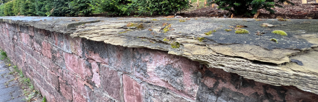 Ewig hält nicht jeder Stein, Gebautes will gepflegt sein. (Foto: Ursula Baus)