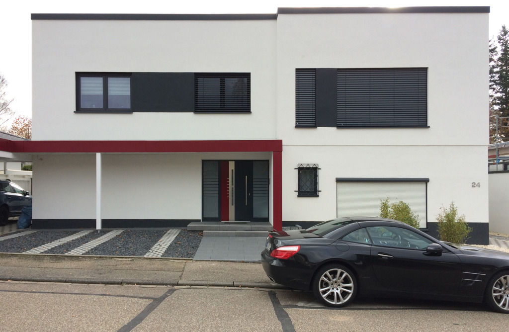 Sehr beliebt bei Investoren: "Villa im Bauhaus-Stil". Wissen Investoren, was es mit dem Bauhaus auf sich hat, wenn eine AfD-Landesregierung eingreift? (Bild: Ursula Baus)